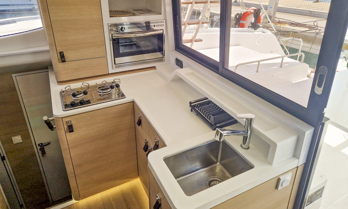 Viaje de aventura en catamaranes desde el Caribe al Mediterráneo