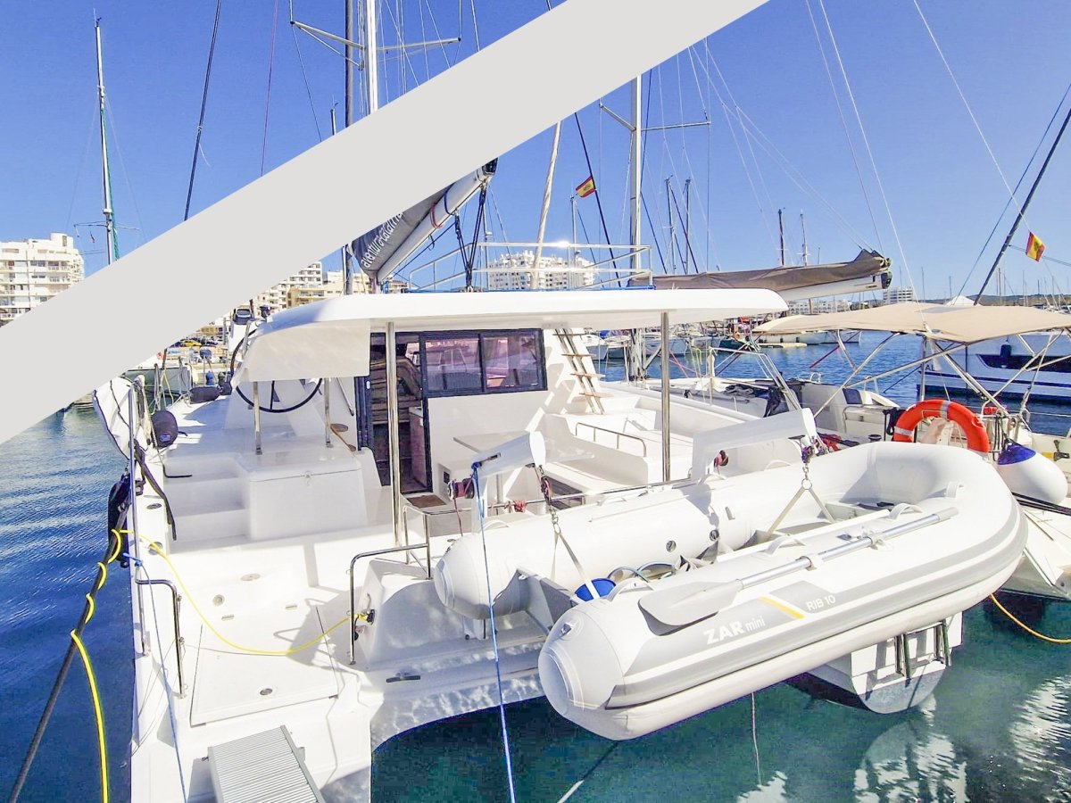 Catamaran - Adventure Yachts - 10 people