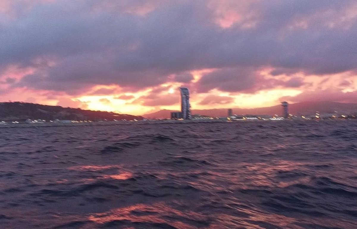 Eintägige Segelerfahrung mit einem Aufenthalt im Yachthafen