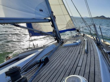 Get to know the Mar Menor, its islands and its beautiful sunsets by sailing