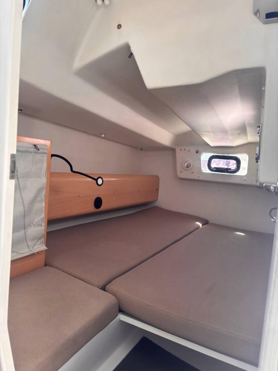 Segelboot - Pogo - 10.8 {{i18n.meters}}