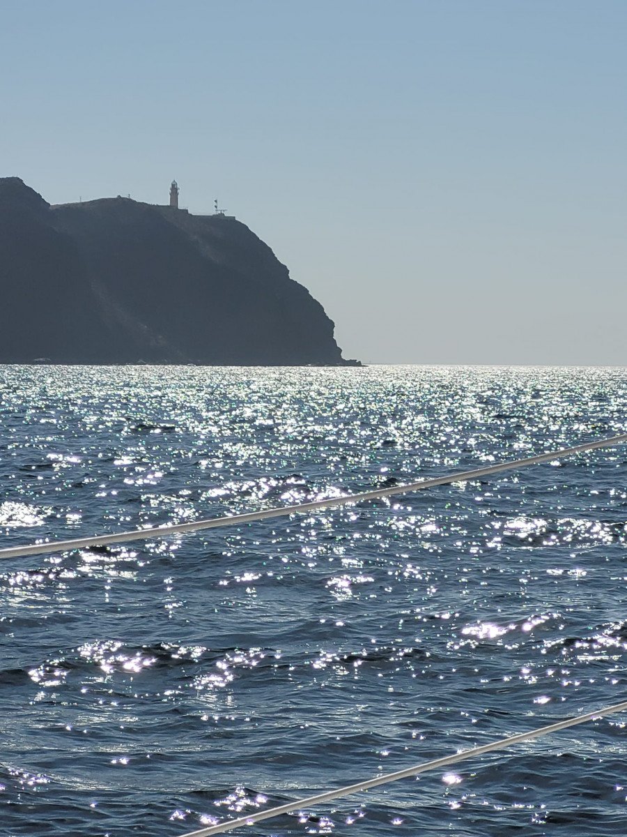 Eine Bootsabenteuer von der Insel Ibiza an die Küste von Benalmádena