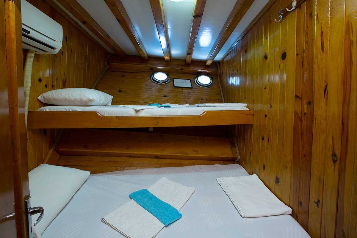 Mykonos Party & Entspannung in Yacht-Kabinencharter