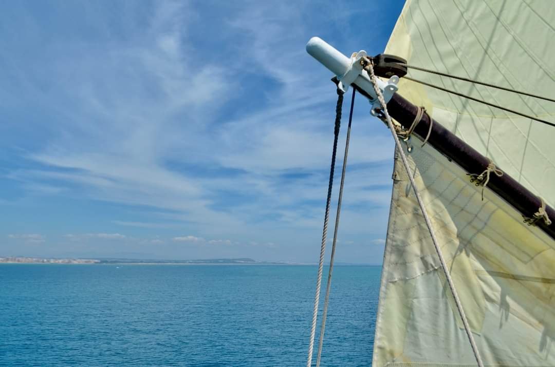 Voyage on a schooner across the sea