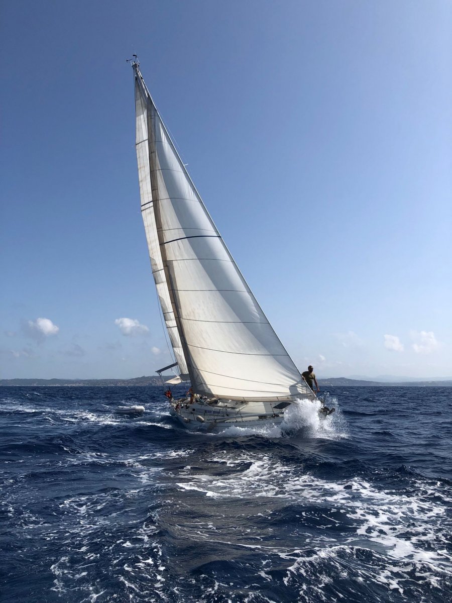 Segelfahrt vom 1. Mai auf einem Segelboot zur Insel Elba