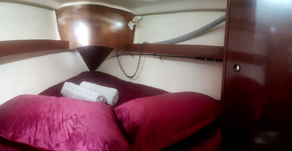 Sailboat - Bénéteau - 10.65 meters