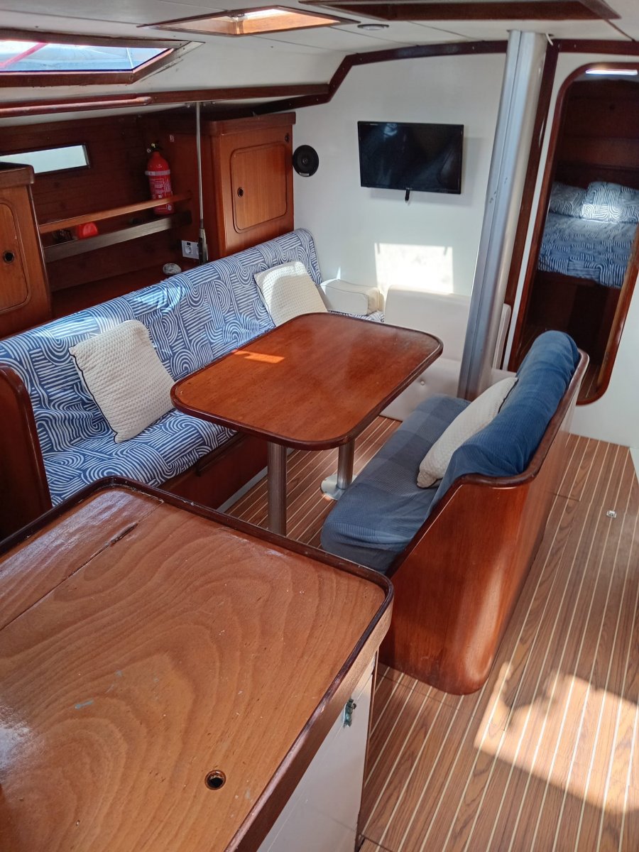 Bénéteau - 12 people