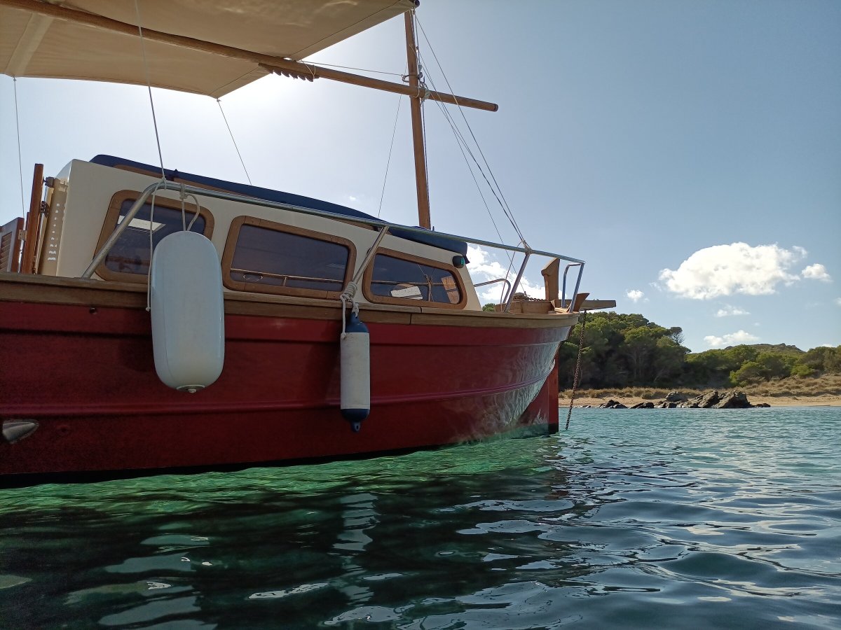 La costa nord di Minorca, un paradiso per i marinai.