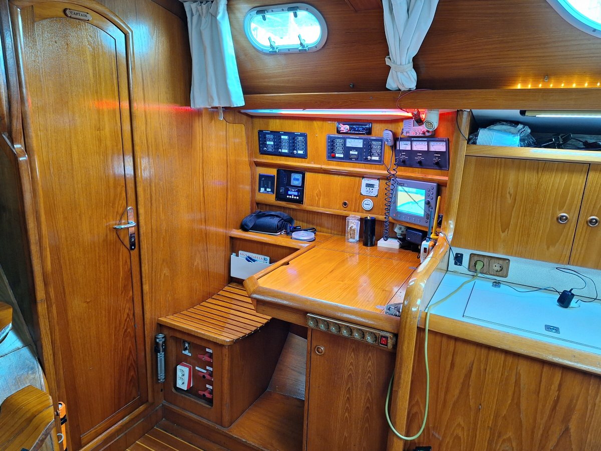 Barco navegando hacia Colliure