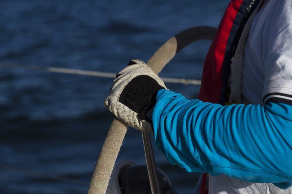 Curso de navegación en barco en España