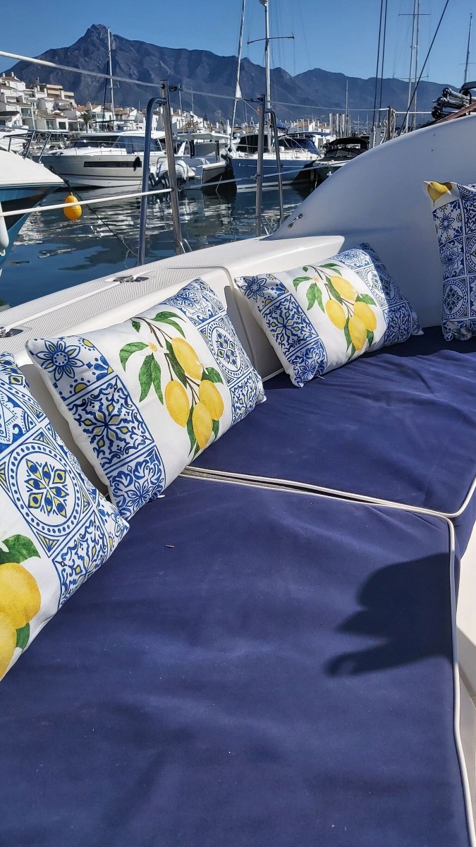 Hunter Marine - 11.5 {{i18n.meters}}