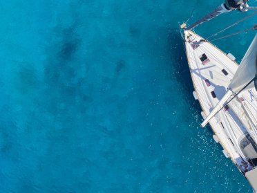 Von Mykonos nach Kos: Segeln mit Hostess an Bord