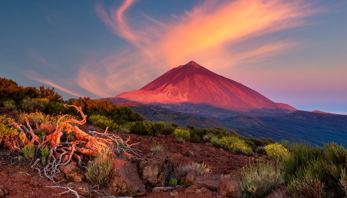 Scoprite Tenerife dal mare in un'escursione in vela.