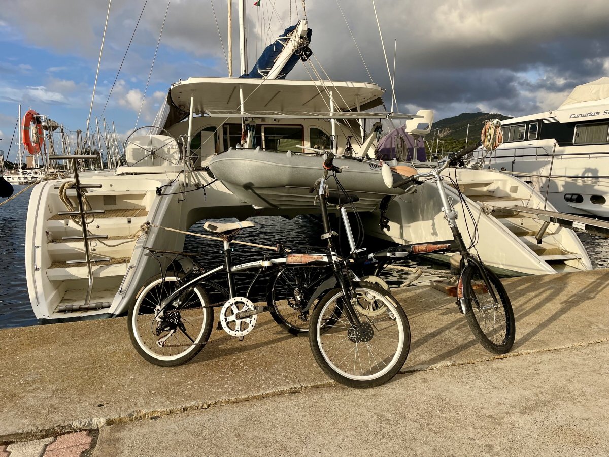 Entdecken Sie Sardinien mit dem Boot