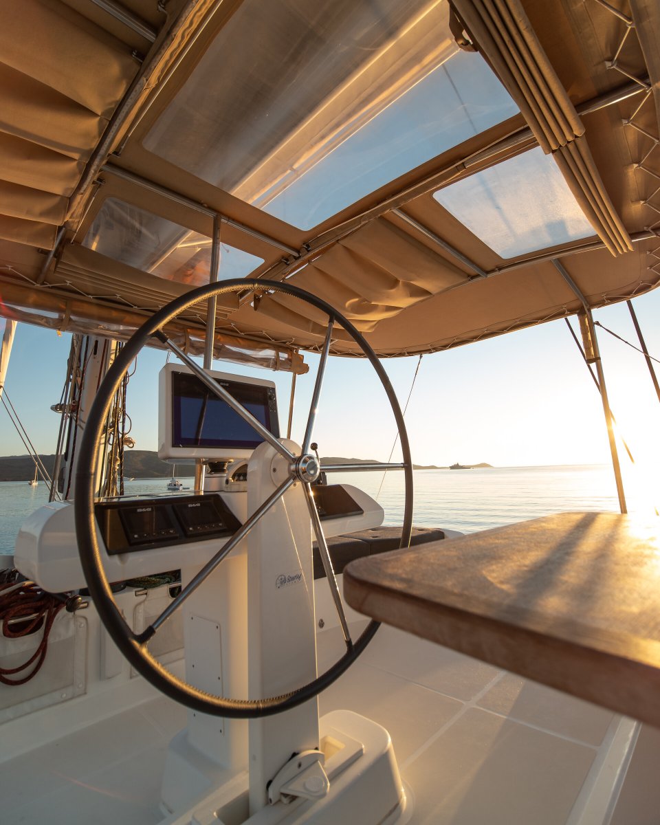 Day trip in a catamaran to Capri Island with lunch and activities