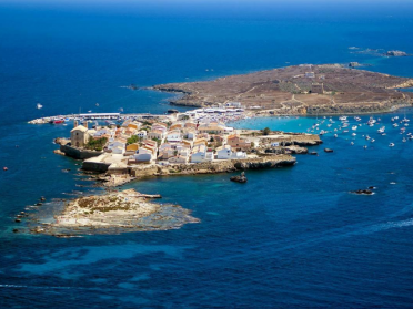 Visita la Isla de Tabarca en velero