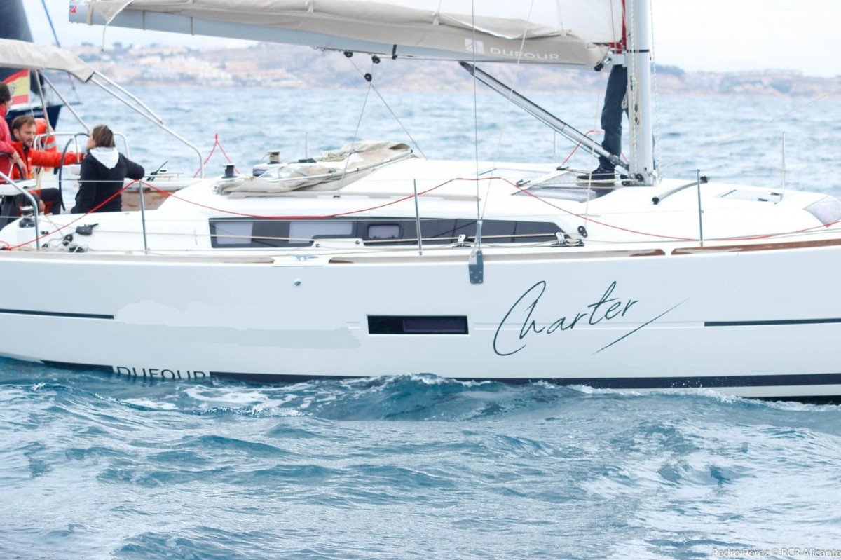 Dufour Yachts - 8 people