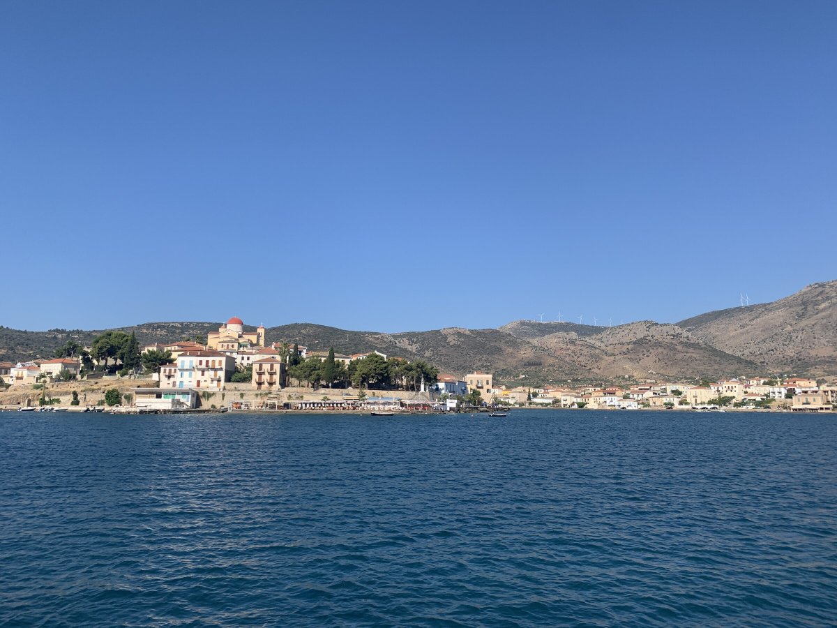 Barca nel Canale di Corinto