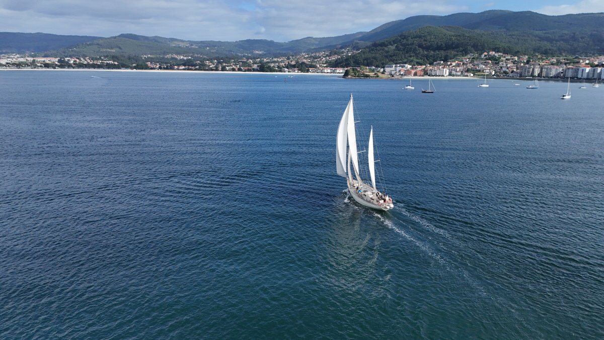 Explora las aguas del Atlántico en un crucero de navegación