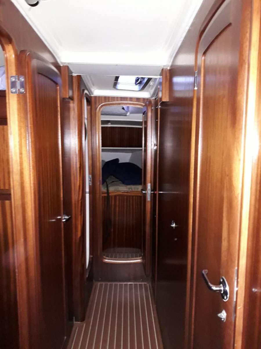 Bavaria Yachts - 5 cabinas