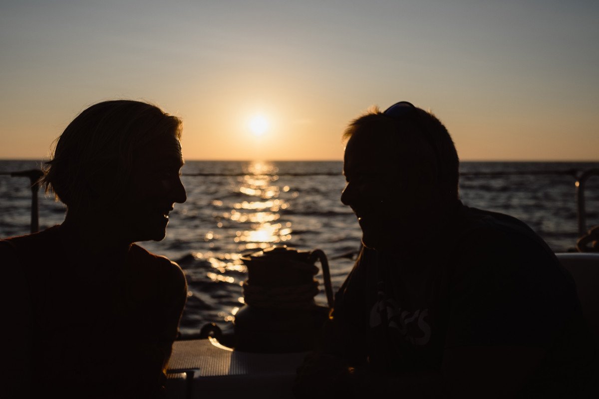 Rilassati e goditi le viste spettacolari di Fuerteventura dal mare in un viaggio in barca a vela di lusso.