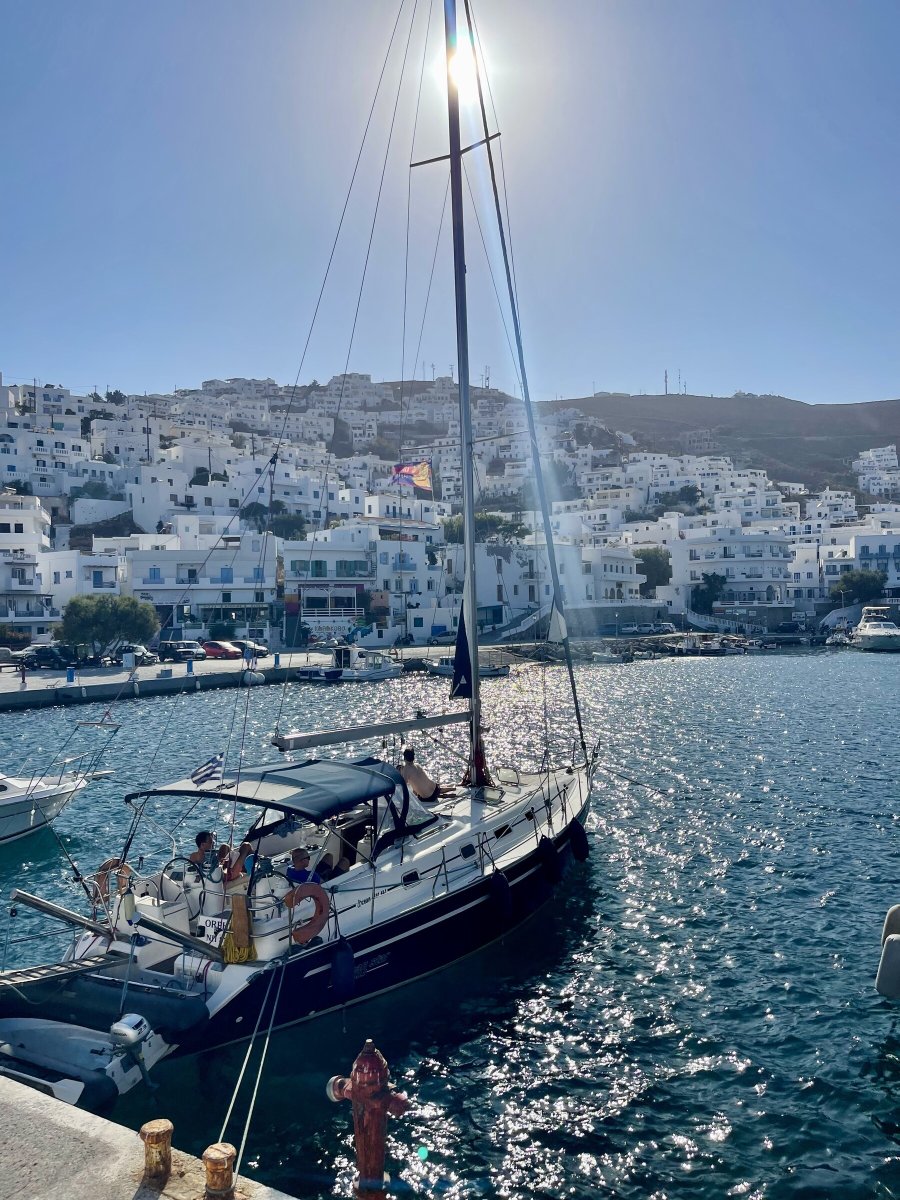 Cyclades islands boat tour