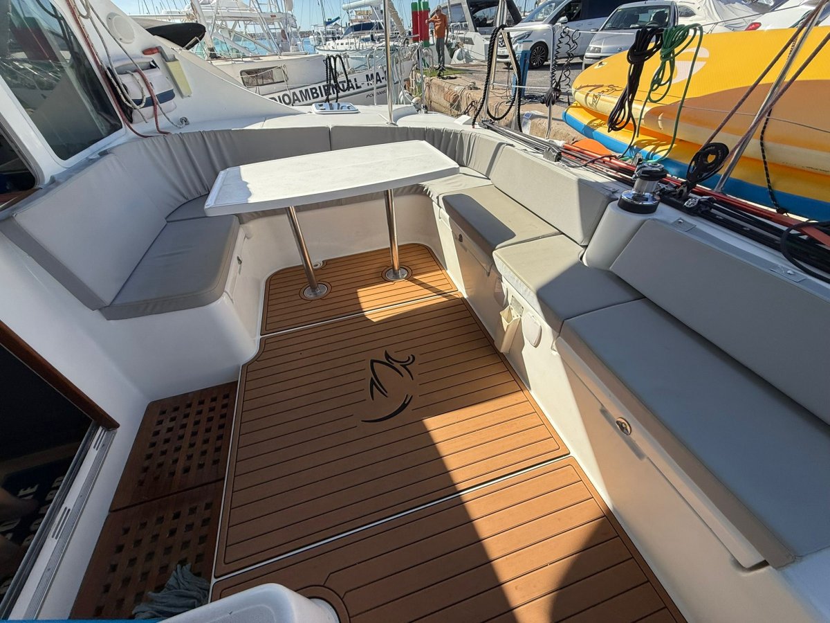 Explore the waters of Málaga/Marbella with our sailing courses