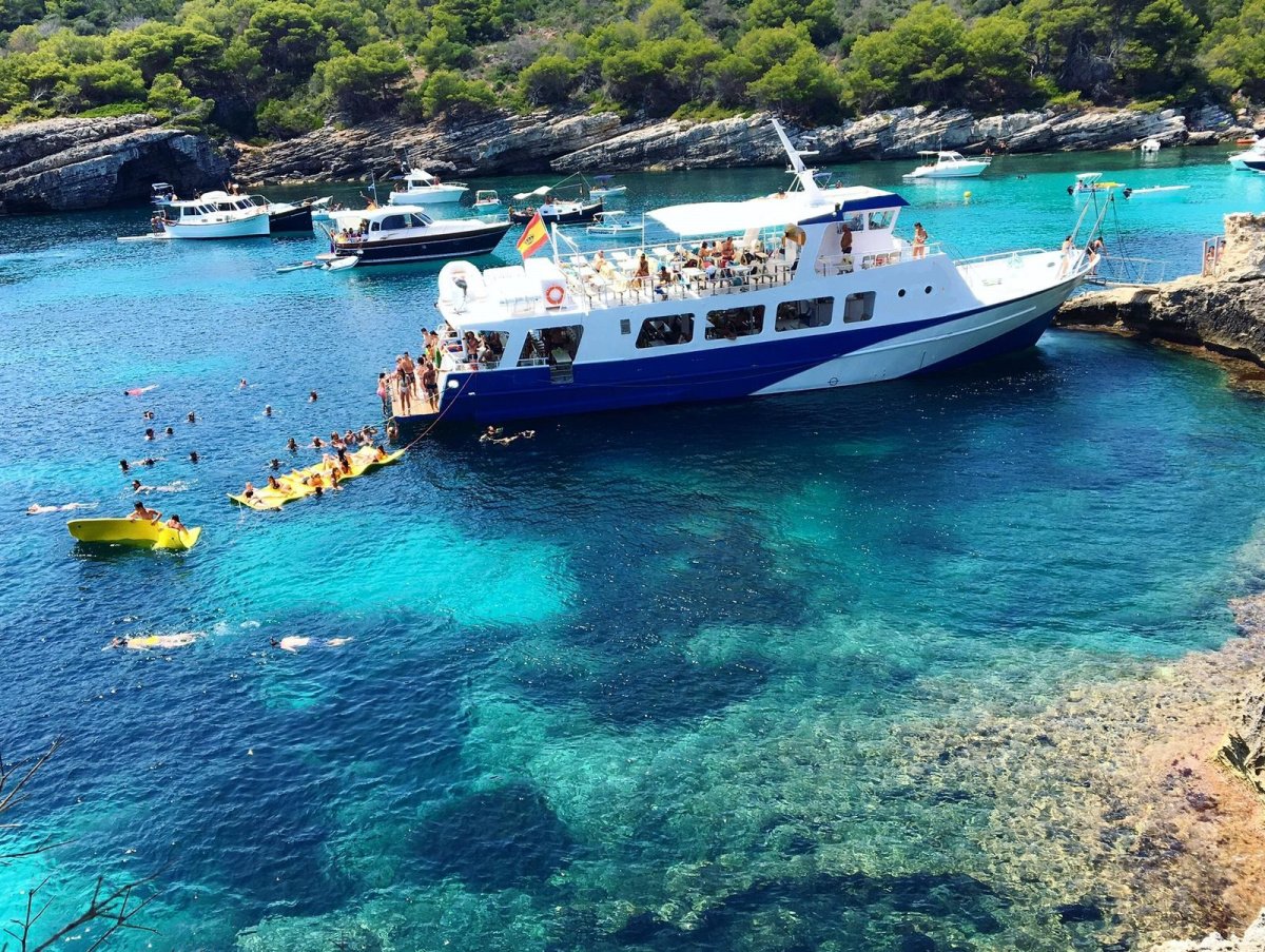 viaje a menorca en barco