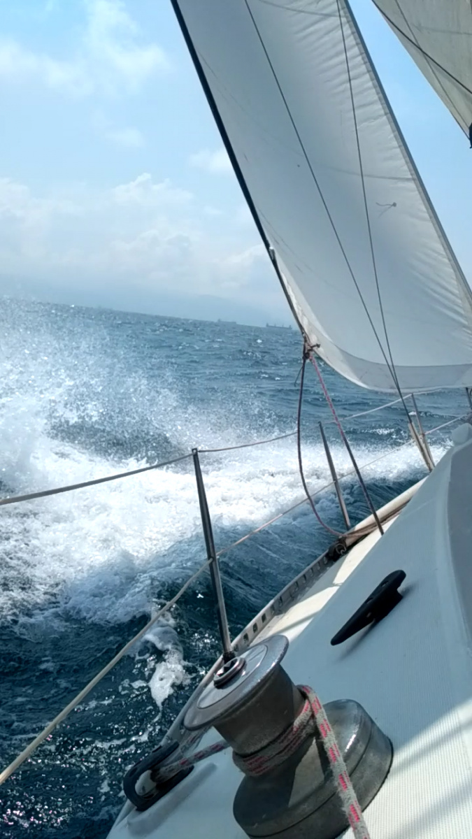 Navegar por la costa Cántabrica