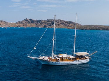 Crucero por Grecia de una semana en goleta desde Corfú