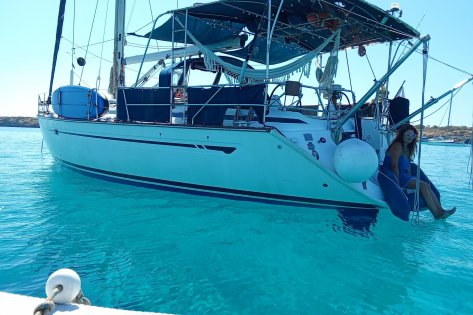Disfruta Formentera y sus calas con estilo… ¡en velero privado! ⛵