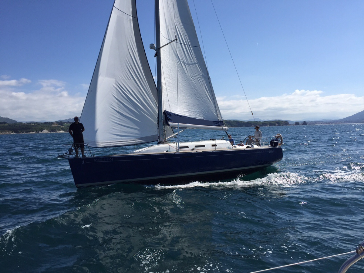 Sailing experience in San Sebastian