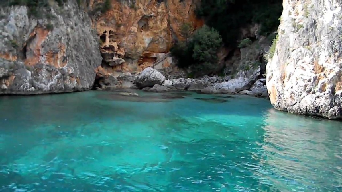Discover the charm of Cilento with a sailboat cruise