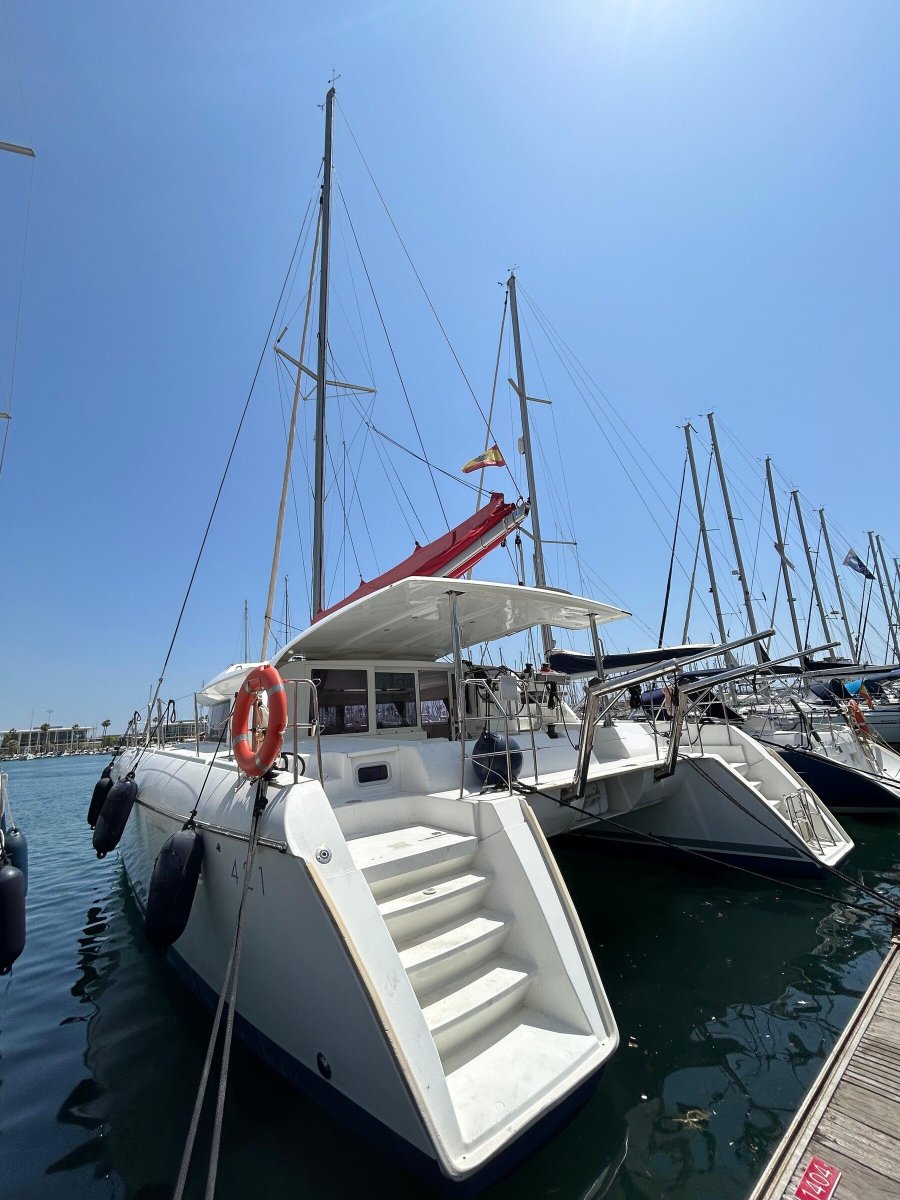 Esperienza di traversata in catamarano da Barcellona