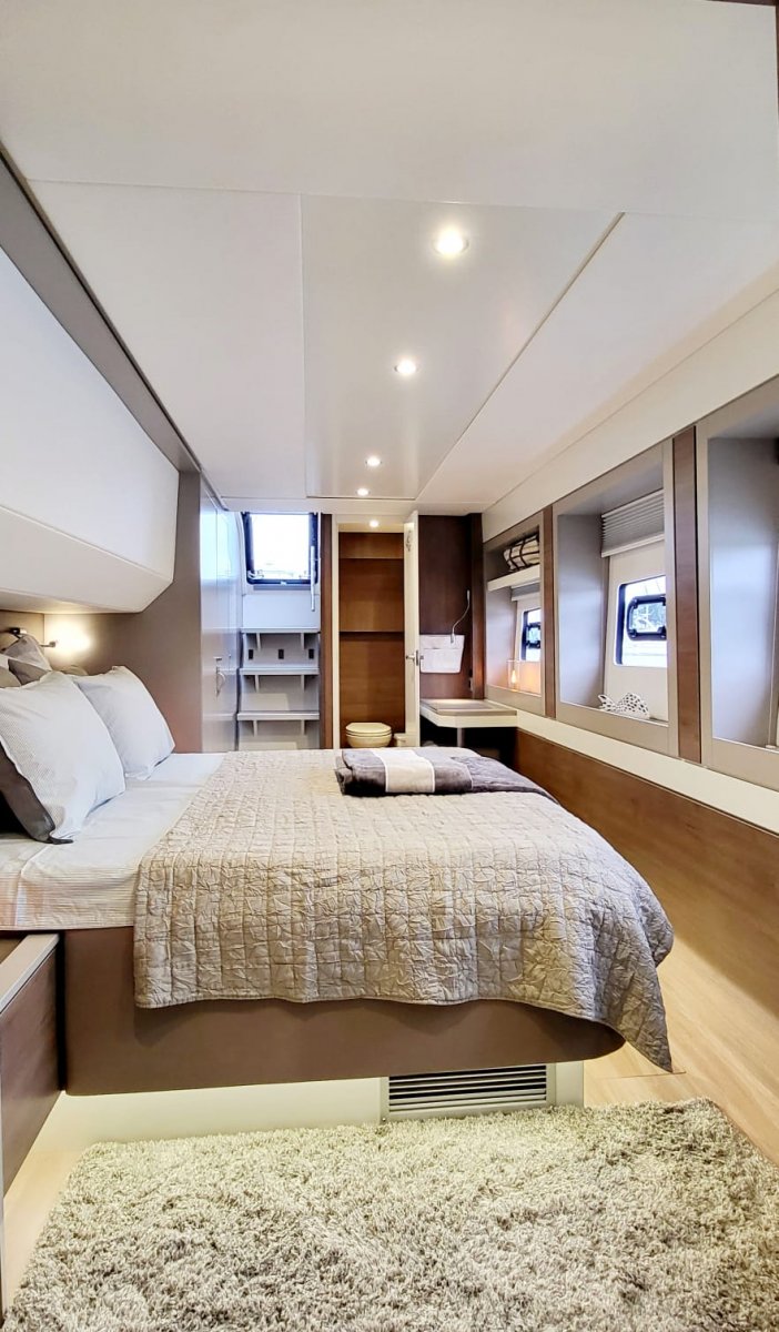 Atlantico in Crociera su Catamarano: Avventura di Navigazione con Sestante