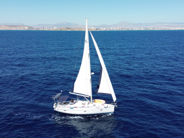 Bavaria Yachts - 39 Cruiser