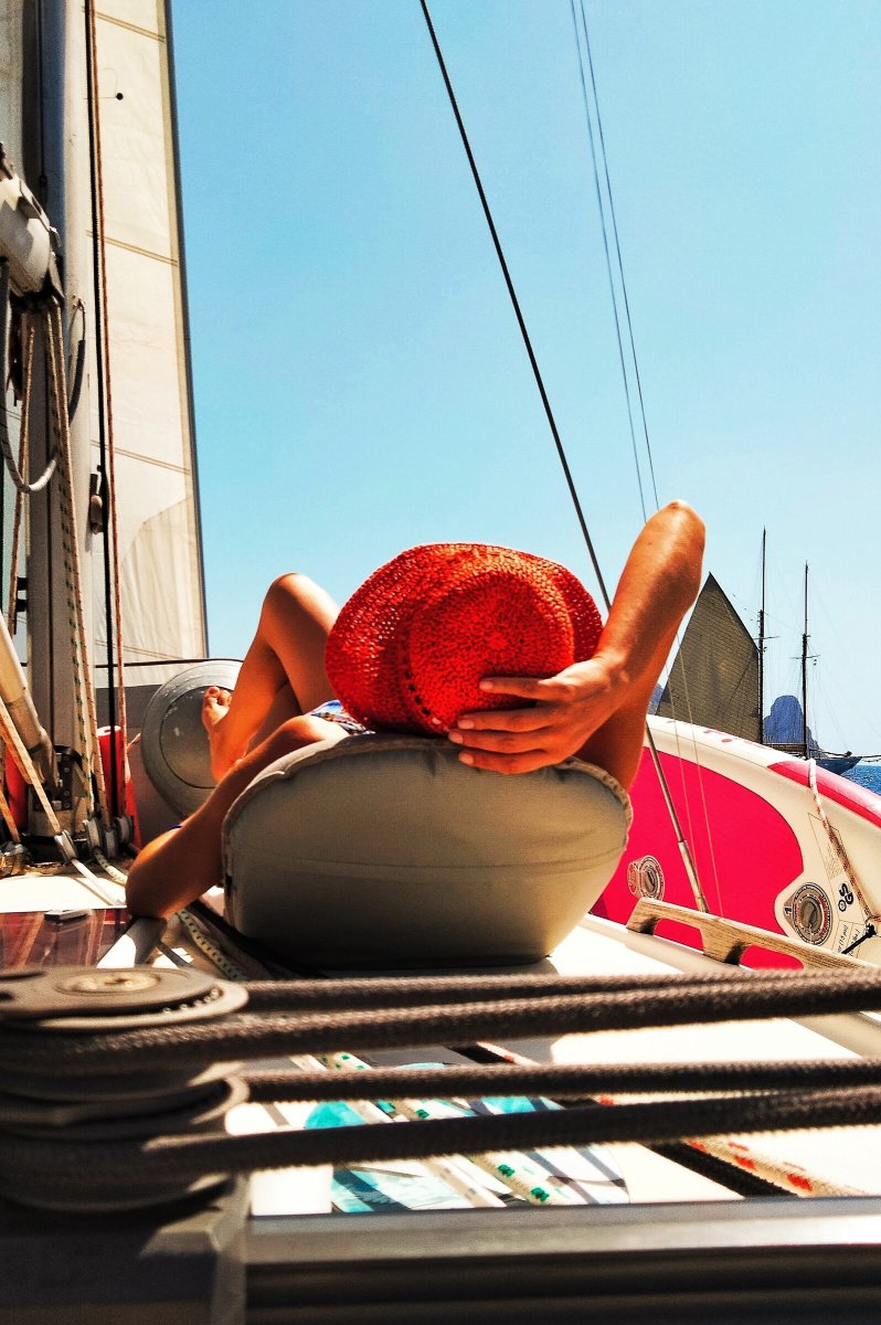 Navigationsboot auf der Insel Tabarca