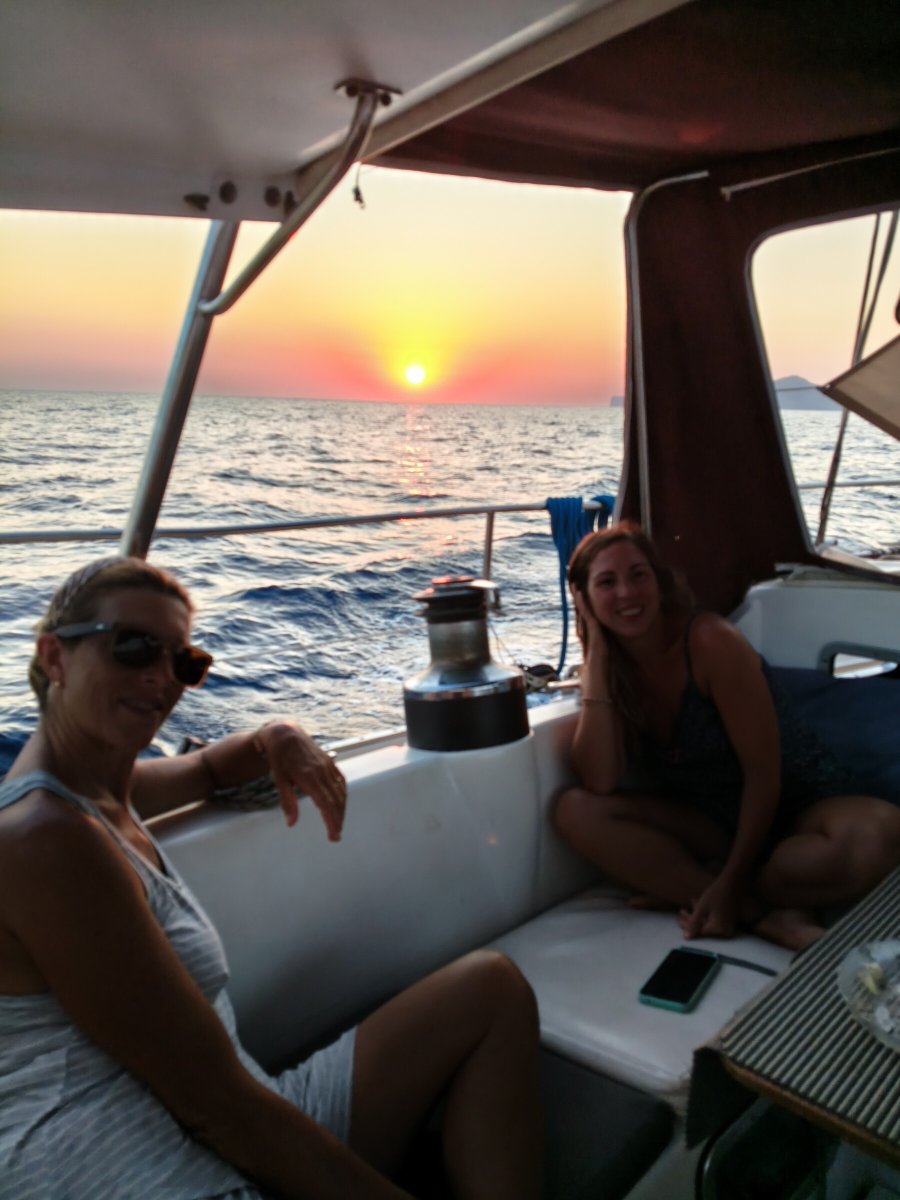 Naviga in yacht a vela in Sicilia con cuoca a bordo