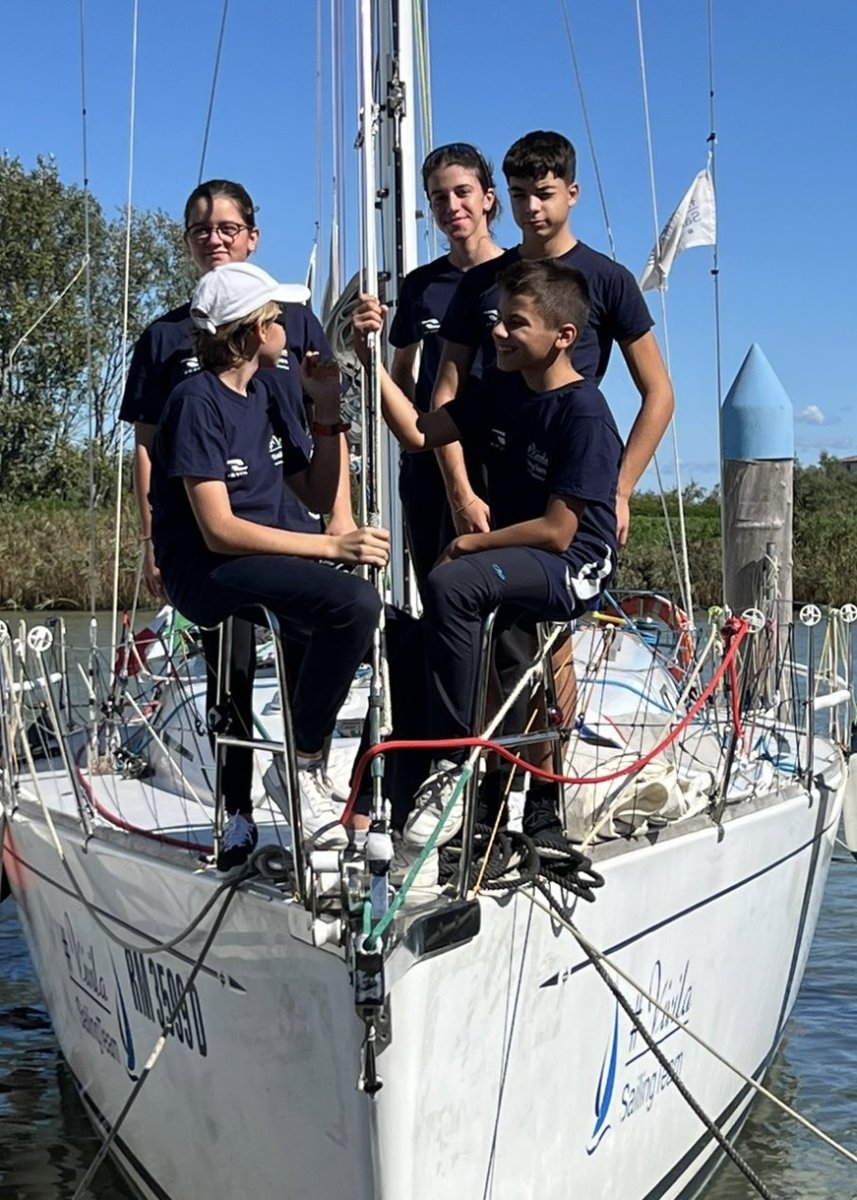 Excursión en barco con clases de maniobras navales