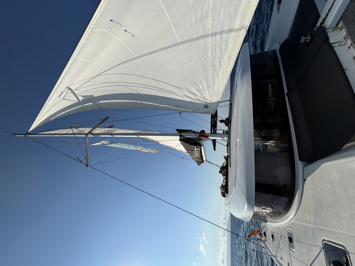 Explora Grecia con un tour en catamaran