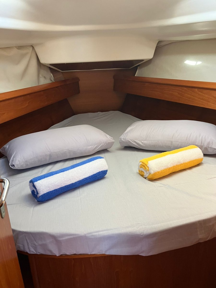 Segelboot - Jeanneau - 3 {{i18n.cabins}}