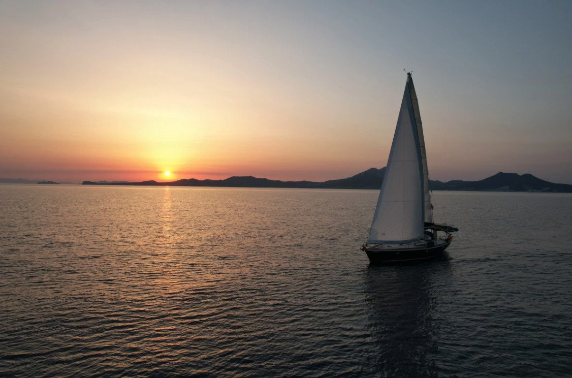 Get qualified to sail in the Balearic Islands from Barcelona