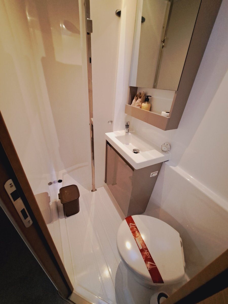 Atlantic crossing by catamaran from Bermuda to the Azores