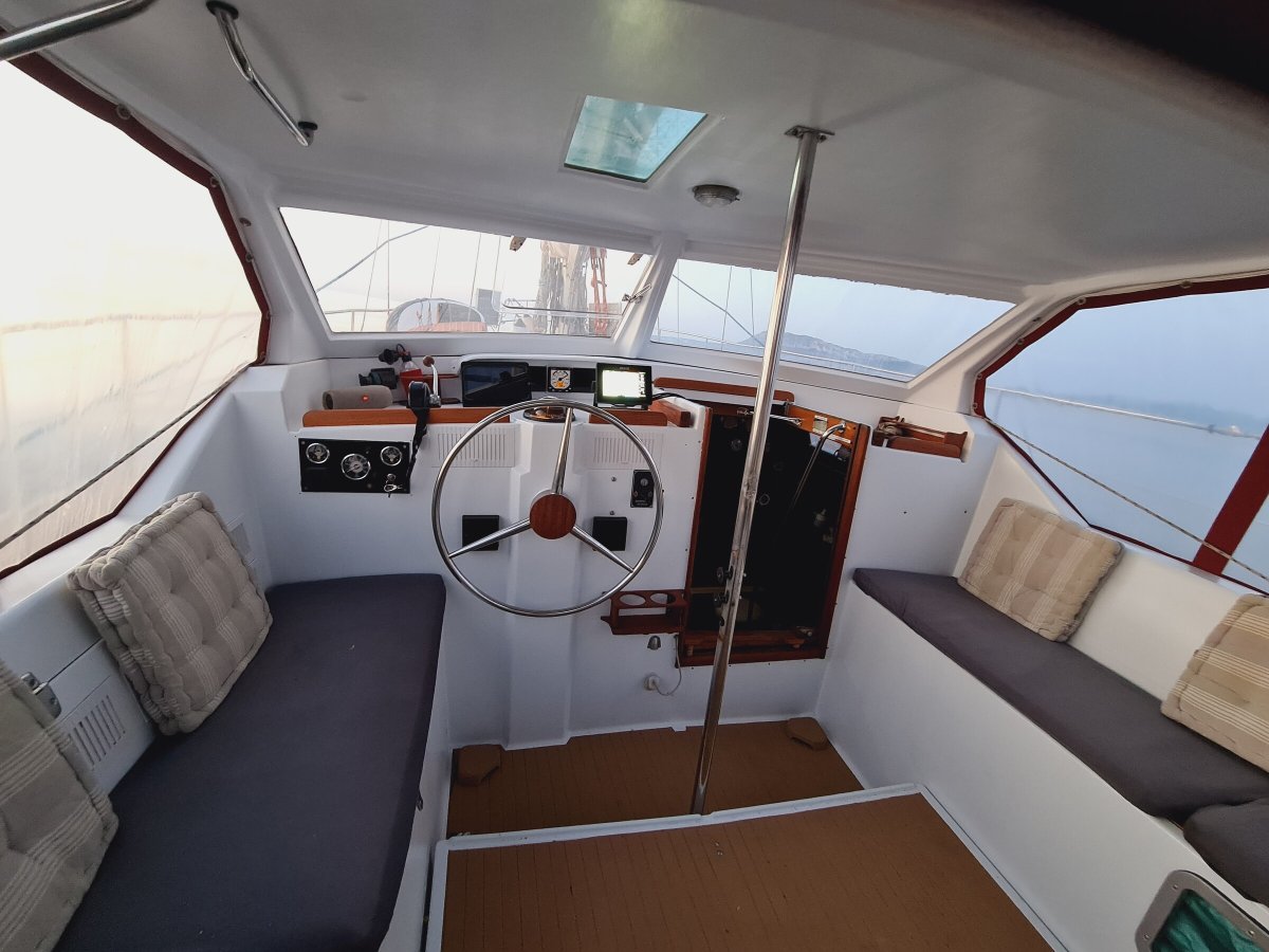 Sailboat - Amel - 15.25 meters