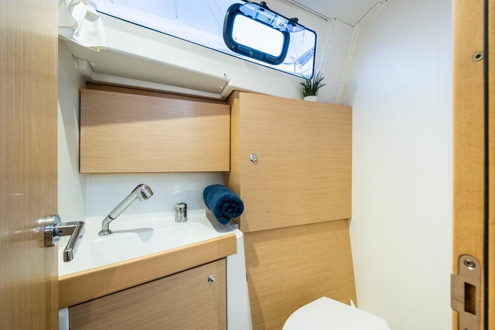 Feel the sea on a 3-hour sailing trip in Barcelona