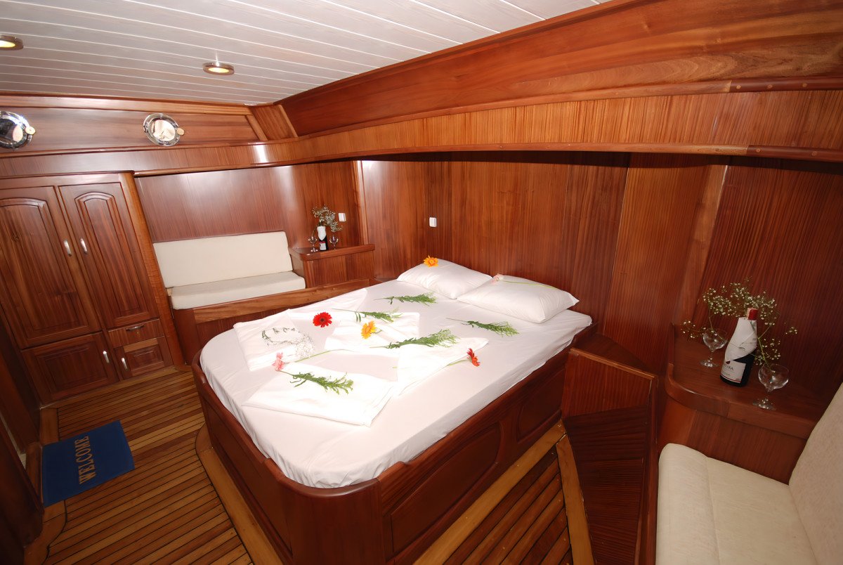 A week of sea adventures on a Turkish gulet.