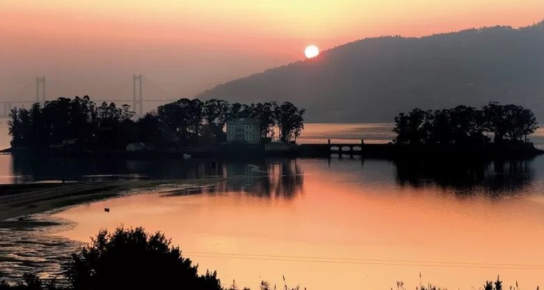 Una serata di navigazione e relax nella Ría di Vigo