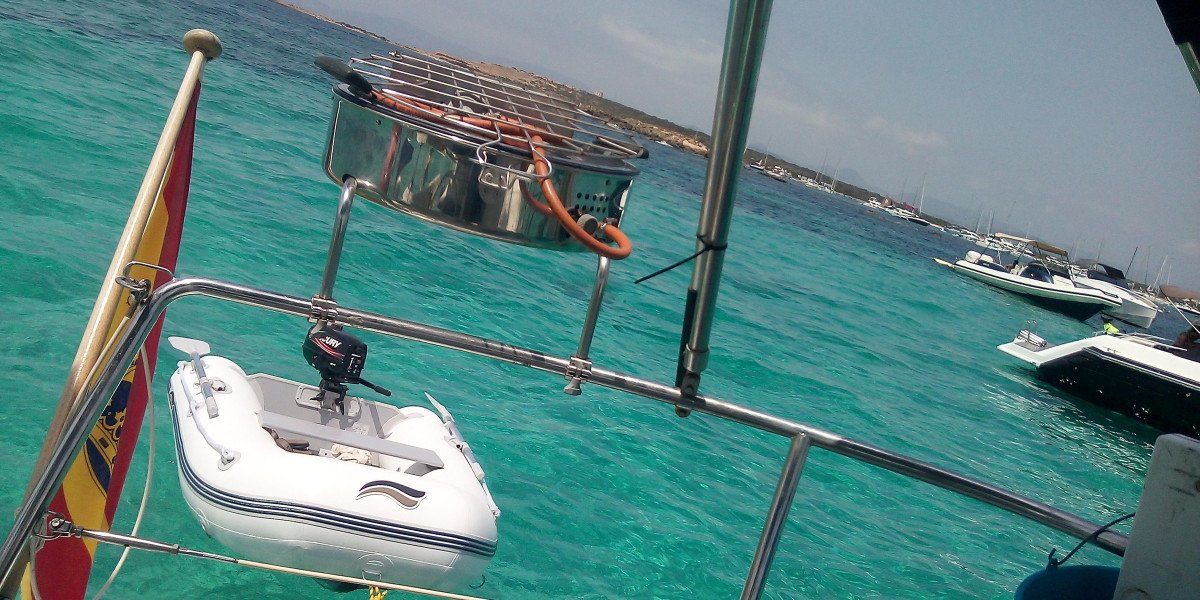 Boat Trip in Ibiza and Formentera: A 80-Mile Paradise