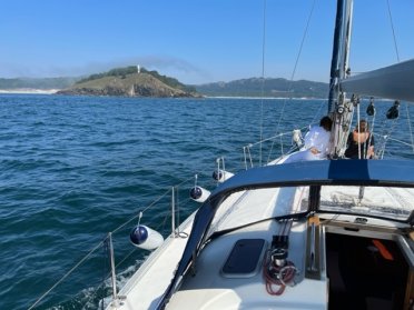 3-day sailing in the Rías Baixas