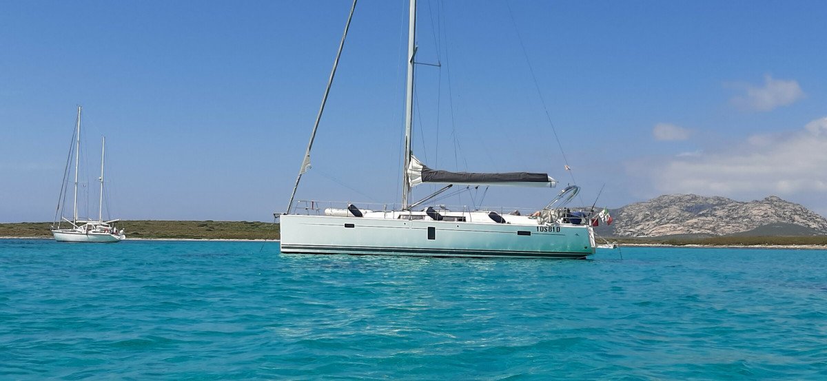 Paseo en barco por Bosa